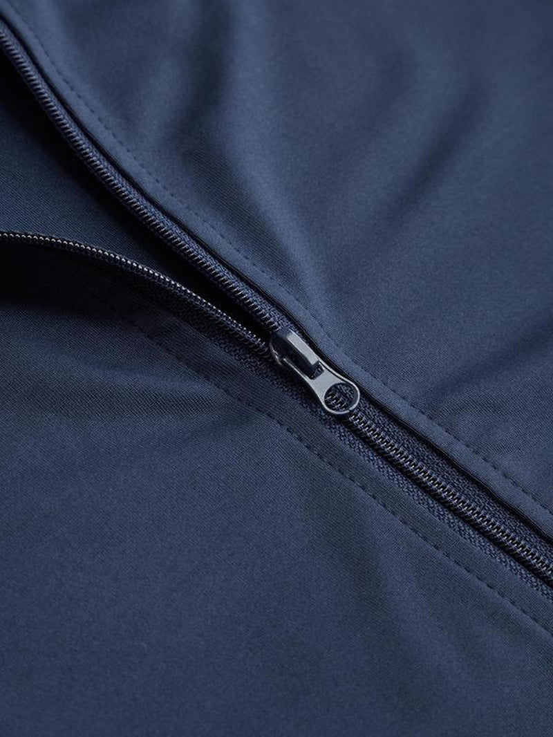 Stylish zip-up overalls perfect for casual and professional wear, combining comfort with contemporary fashion appeal.
